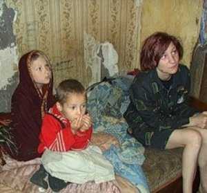 Население Крыма призвали сообщать о неблагополучных семьях с детьми