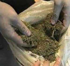 В Джанкое у женщины нашли банку марихуаны