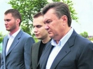 Янукович на паи в Крыму не претендует — Могилёв