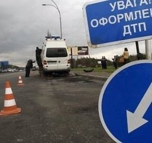 На въезде в Симферополь в столкновении трёх машин погибли две женщины