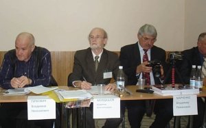 В Столице Крыма участники круглого стола потребовали наказать татарских коллаборационистов и запретить «Свободу»