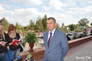 Спикер ВР Крыма посетит в Керчи учебные заведения и троллейбусный парк