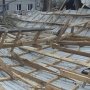 На севере Крыма ветер снес крышу дома на четыре семьи