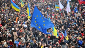 В Ялте депутаты будут разъяснять людям смысл Евромайдана. Без оппозиции
