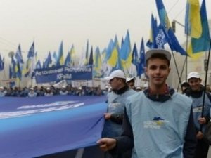 Партия регионов отправляет в Киев 5 тыс. человек из Крыма