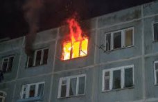 Из-за пожара в Керчи эвакуировали жильцов дома