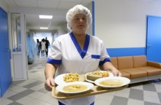 Крымские больницы освободят от оказания услуг питания