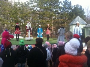 Детский парк Симферополя решил продлить новогодние праздники