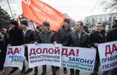 Оппозиции лучше сосредоточиться на работе, а не на критике и организации беспорядков, – крымские активисты