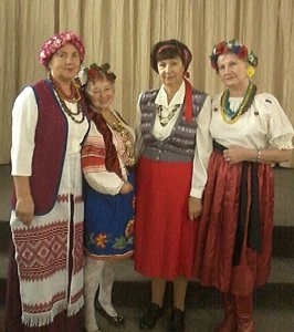 Ялтинские пенсионеры посвящают Дню АР КРЫМ стихи и песни