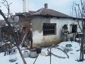 Пара пенсионеров сгорела в Крыму