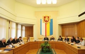 Президиум Верховного Совета АР КРЫМ поддержал инициативу крымчан о переносе даты республиканского референдума на 30 марта 2014 года