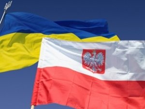 Польша эвакуировала свое консульство в Севастополе