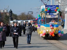 В Евпатории прошёл парад трамваев