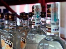 В Крыму проводится переоформление лицензий на торговлю алкоголем