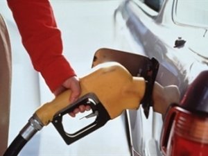 Крым перейдет на российские цены на бензин с мая