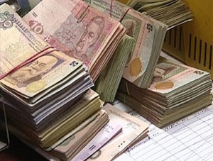 Крымчане смогут свободно использовать гривну и после окончания срока параллельного хождения двух валют