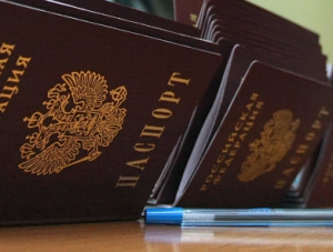 Крымчанам выдали более 90 тыс. российских паспортов