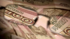 Управление образования Симферополя поймали на нарушениях с курсом рубля