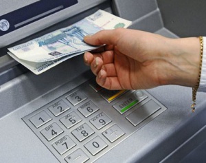 Рубли в Крыму теперь можно получать и в банкоматах