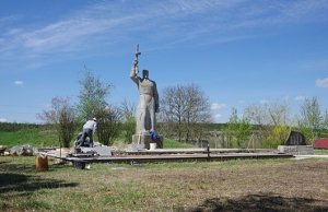 В селе Донское ко Дню Победы откроют отреставрированный памятный знак воинам-односельчанам, погибшим в годы Великой Отечественной войны