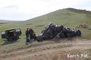 Из бухт Генеральских пляжей под Керчью вывезли уже 4 КРАЗа мусора