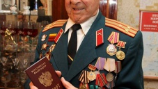Всем ветеранам войны в Крыму раздали российские паспорта