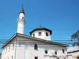 Субботник на мусульманских кладбищах проведут в Крыму