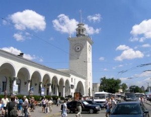 На крымских вокзалах будут проверять ввозимые продукты