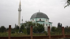 Подожженную в Саках мечеть откроют после ремонта