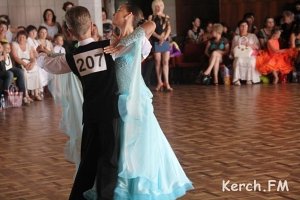 В Керчи проходит фестиваль спортивных бальных танцев