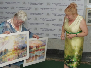 В Госсовете открылась выставка московской художницы