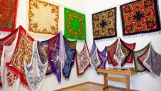 В Севастополе показали коллекцию шалей