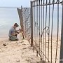 Под контролем Михаила Шеремета на пляжах Феодосии снесли нарушающие закон заграждения