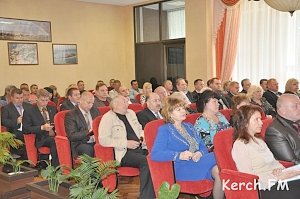 В Керчи на сессии выбирают нового секретаря городского совета
