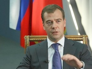 Медведев подумывает о «мести» западу за «Добролет»