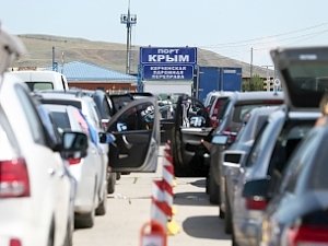 2,3 тыс. машин томятся в ожидании переправы из Крыма