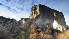 Археологи нашли следы средневекового артиллерийского обстрела крепости Мангуп-Кале