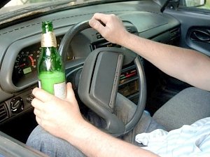 В Крыму пьяный водитель на угнанном авто сбил перехода