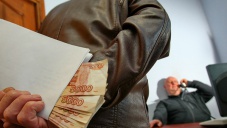 Главный судебный пристав Керчи попался на взятке в 150 тыс. рублей