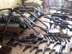 Незаконную коллекцию оружия обнаружили полицейские в Крыму