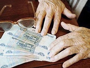 В Севастополе псевдосоцработница выманила у пенсионерки 11,5 тыс. рублей