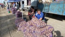 Премьер предложил раздать сельхозпроизводителям места на рынках «Крымпотребсоюза»