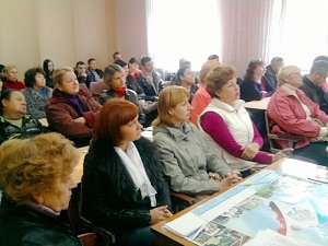 В поселке Кировское проведена рабочая встреча участкового с гражданами