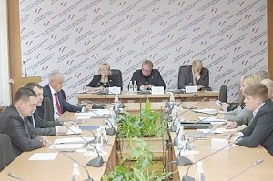 На заседании профильного Комитета крымского парламента обсудили ход курортного сезона 2014 года в Республике Крым