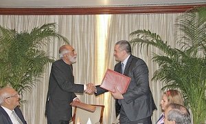 Премьер предложил индийским бизнесменам посетить Крым