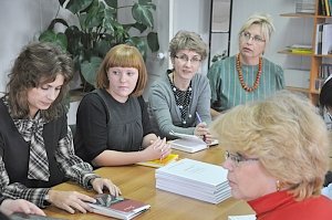 Зарплату учителям школ будут платить из бюджета Крыма