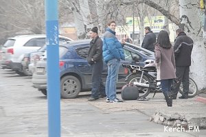 В Керчи мотоциклист столкнулся с автомобилем