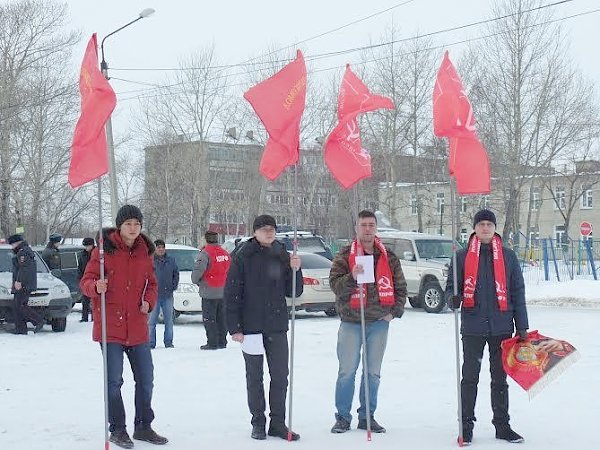 Власти Южно-Сахалинска препятствуют коммунистам в проведении уличных акций
