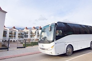 «Артек» получил новые автобусы